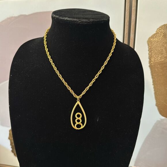 Vintage Gold Tone Baroque Twist Braid Chain & Tear Shape Pendant - Picture 1 of 3